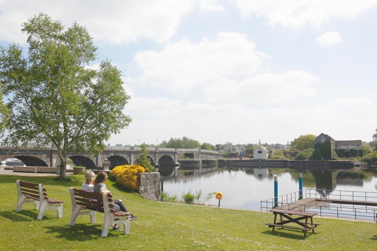 Apartment 3 Bedroom Banagher Town Centre 外观 照片